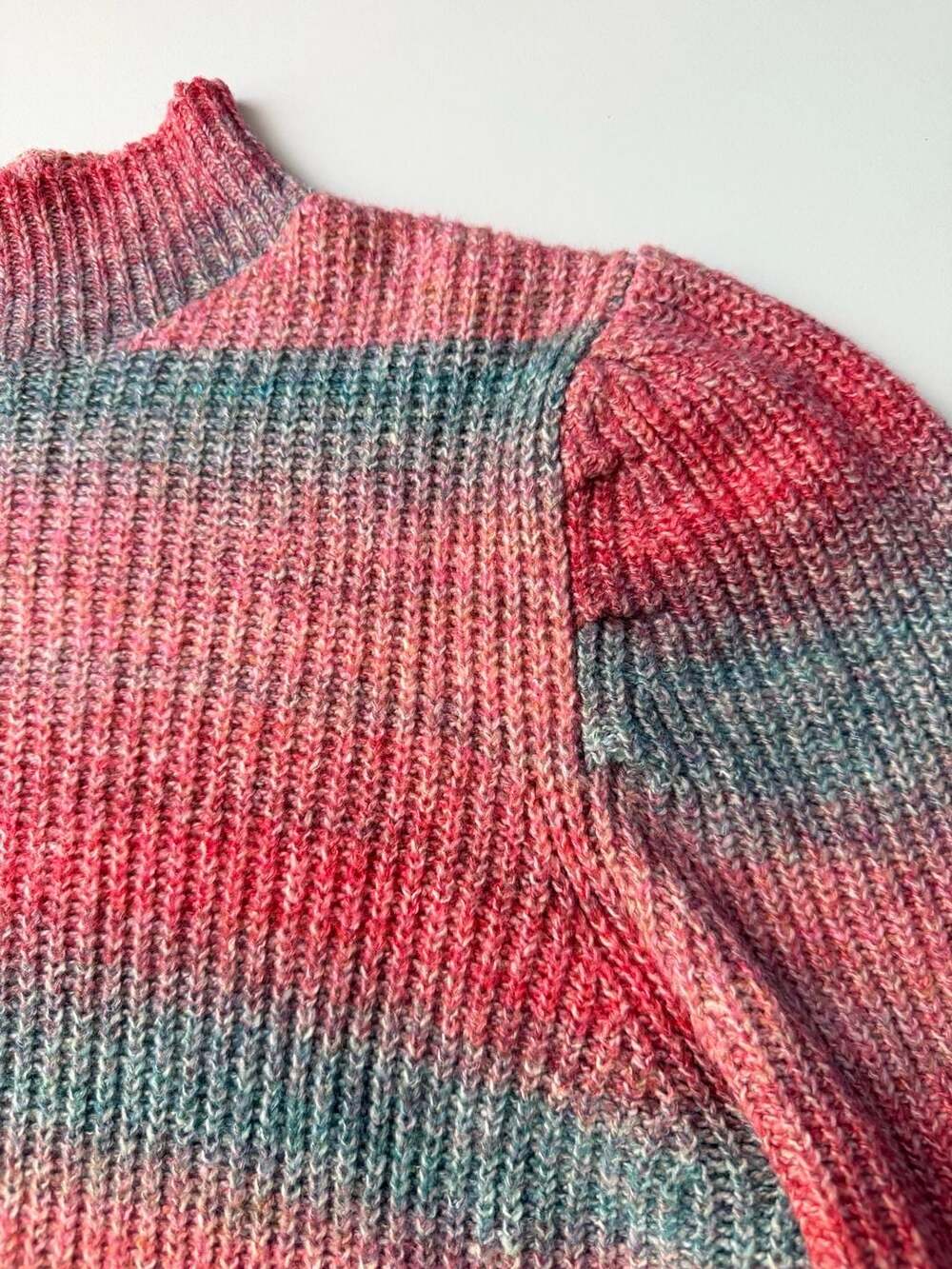 Leith Mock Neck Bishop Sleeve Sweater Size M Pink Grey Ombre Knit - Picture 3 of 5